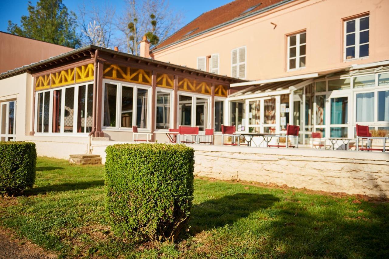 Logis Auberge Du Port Bazeilles Bagian luar foto