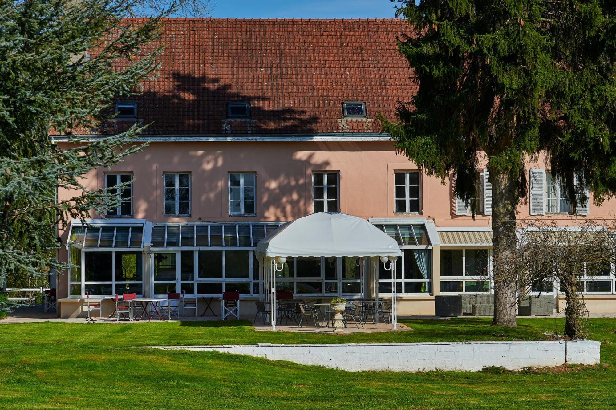 Logis Auberge Du Port Bazeilles Bagian luar foto